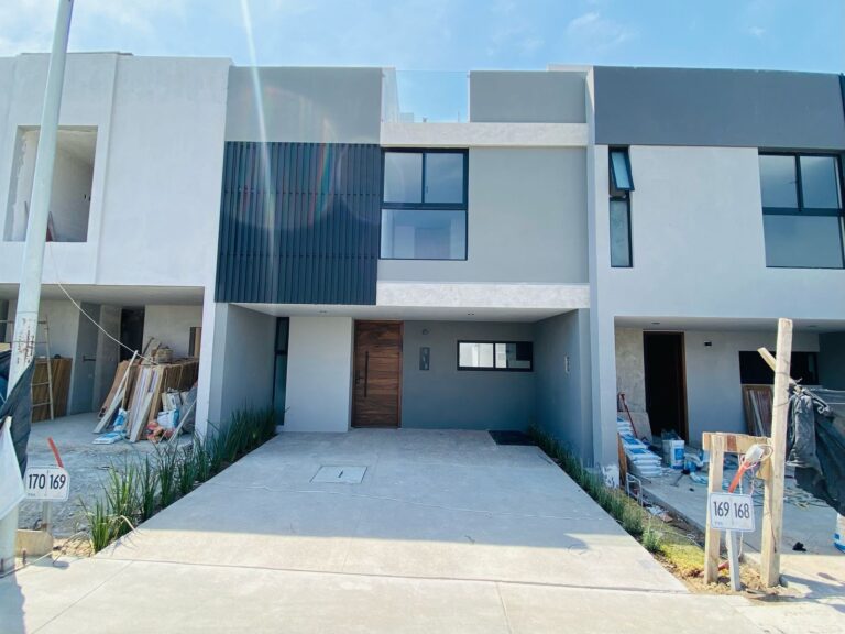 CASA EN VENTA EN El EDEN II, COTO PARAISO, EN BOSQUES DE SANTA ANITA $3,990,000MXN