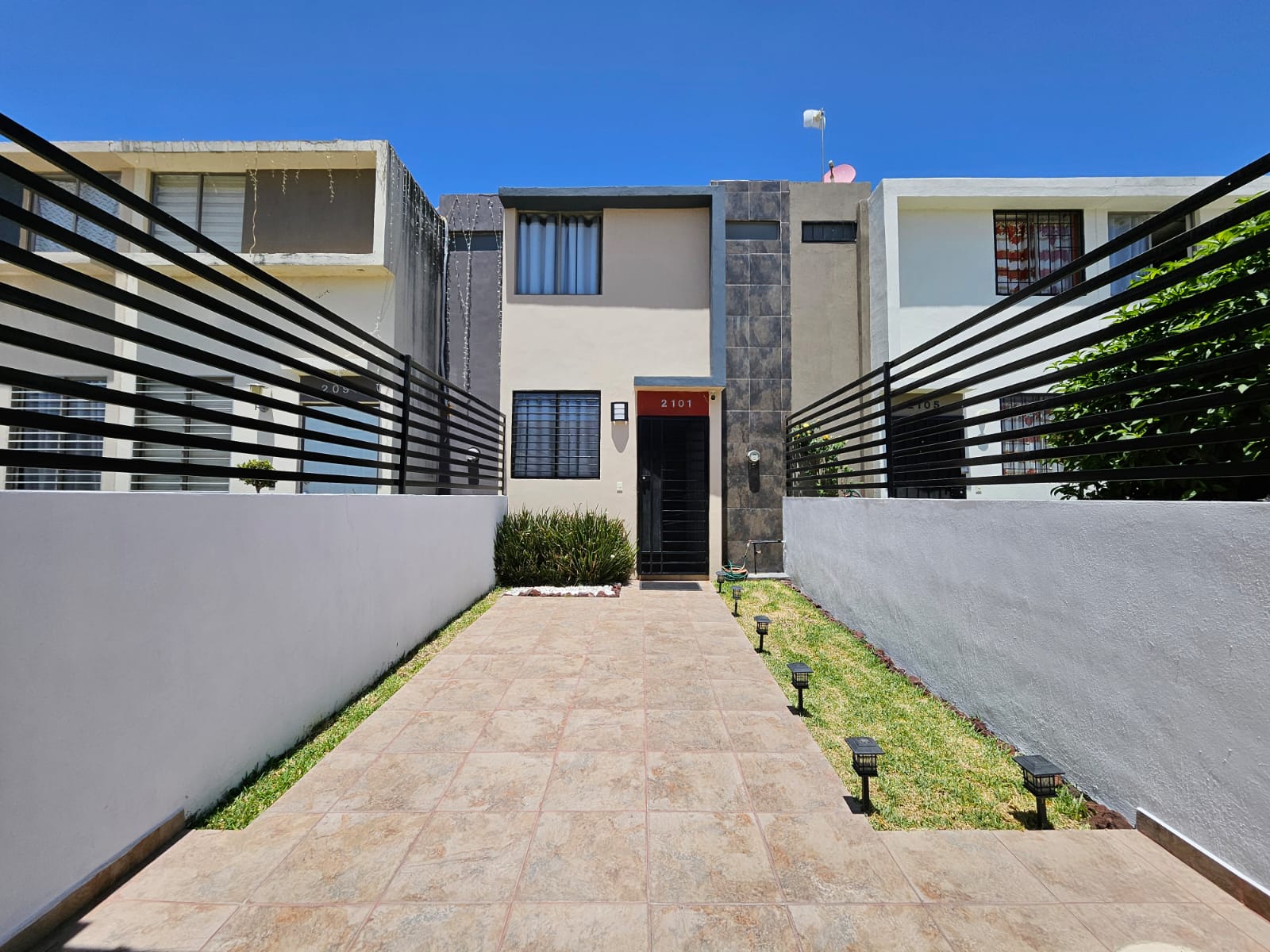 CASA EN TREBOLES RESIDENCIAL ZAPOPAN $1,630,000MXN