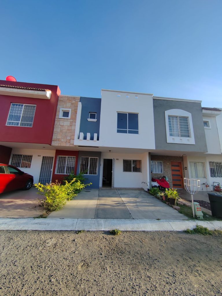 Casa en venta en parques Tesistán $1,900,000 MXN