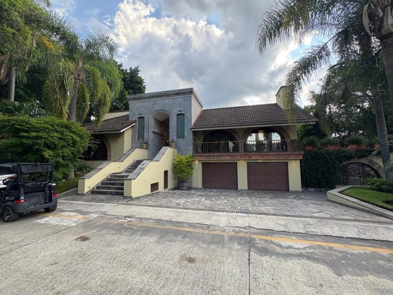 Casa en venta en Santa Anita $24,000,000MXN