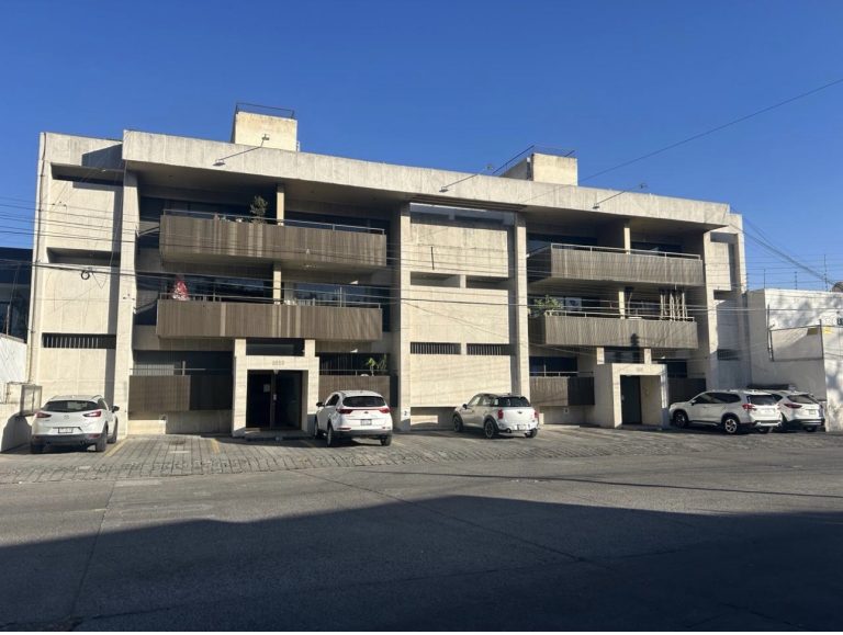 Departamento en venta en residencial Victoria $3,799,000 MXN